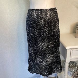 Emanuel Ungaro‎ black and cream flowy silk skirt. Size 6
